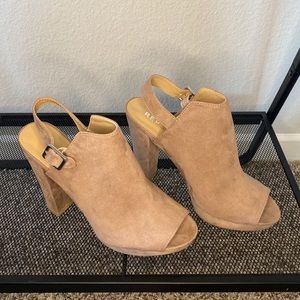 Report Libbie Slingback Heels